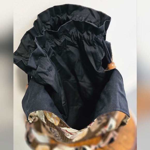 Mailelani's Kauai fabric drawstring tote bag. - Picture 8 of 10